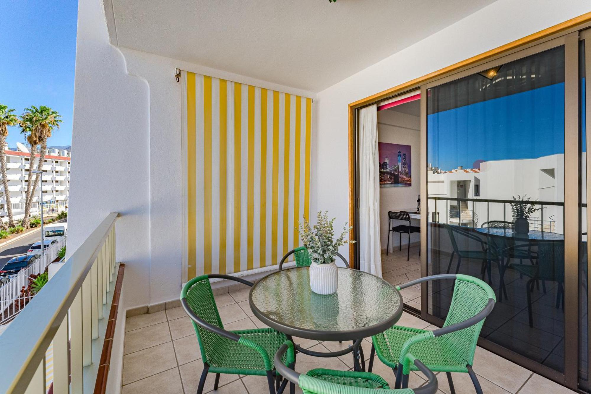 Park Margarita One Bedroom Лос Кристианос Экстерьер фото