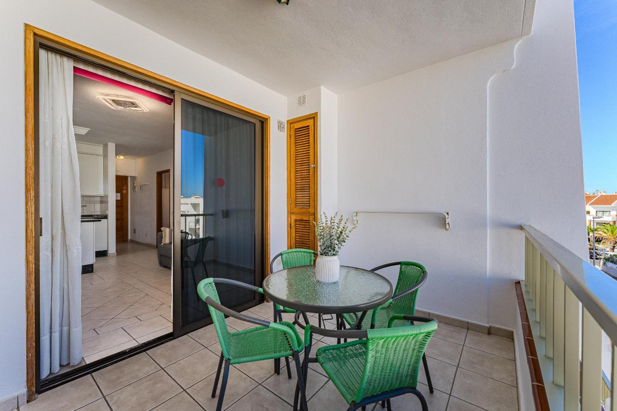 Park Margarita One Bedroom Лос Кристианос Экстерьер фото